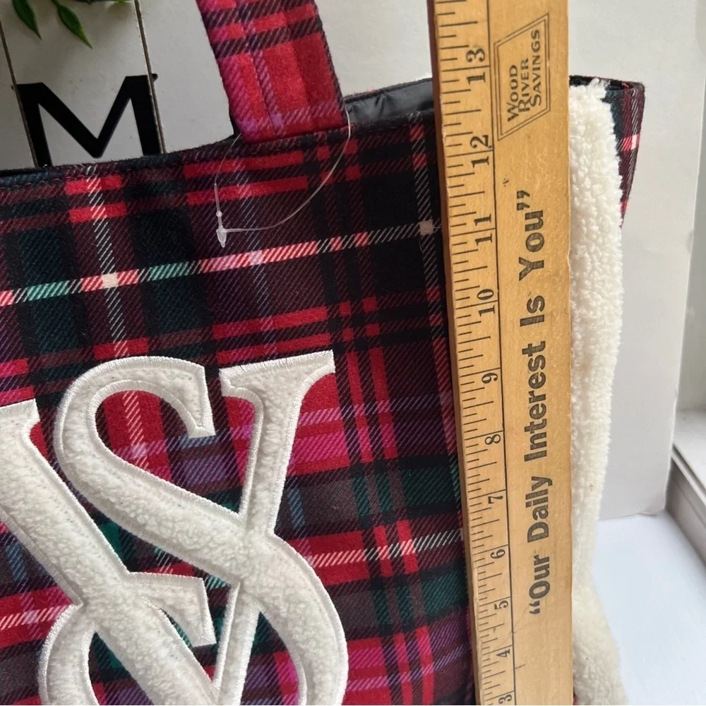 Victoria’s Secret Christmas Plaid & Sherpa Tote Bag limited edition